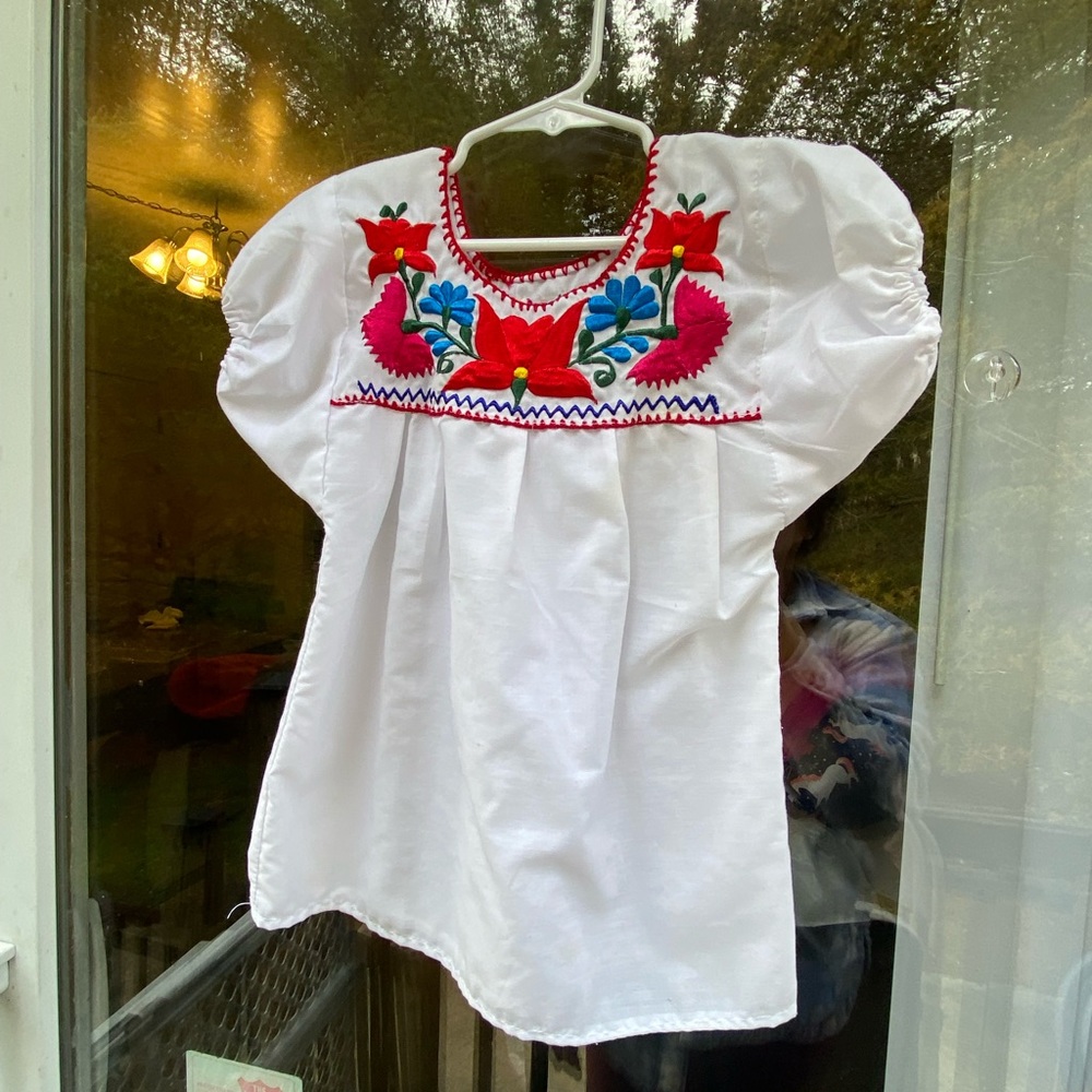 EMBROIDERED BLOUSE GIRLS - Picture 1 of 8